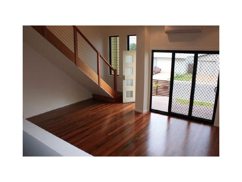 9 Paddington Terr, Douglas QLD 4814