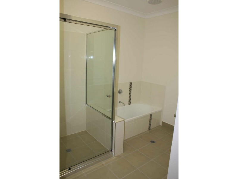 9 Paddington Terr, Douglas QLD 4814