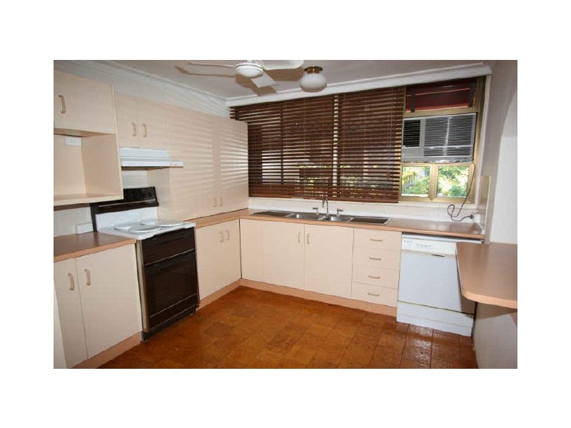 4/118 Cook Street, North Ward QLD 4810