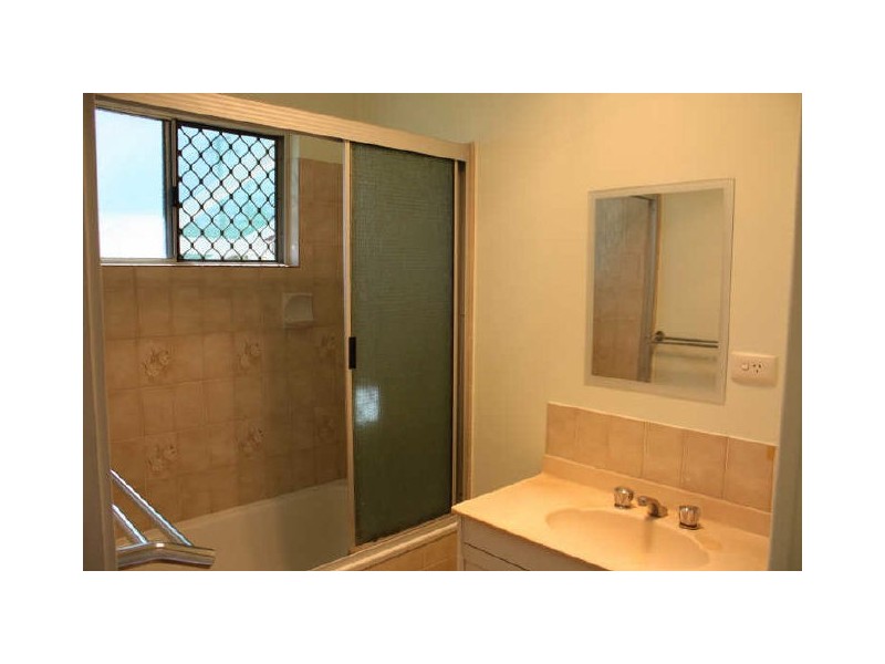 18 Gould Street, Kirwan QLD 4817