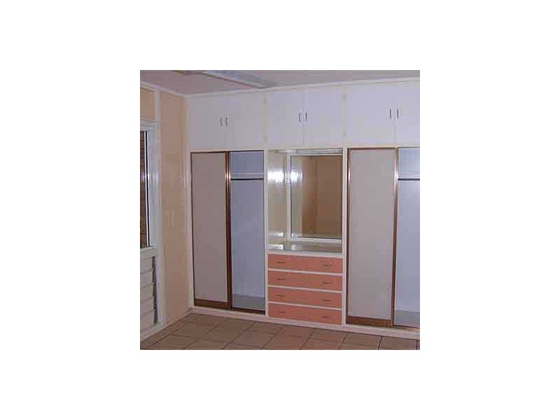 2/7 Halloran Street, Hermit Park QLD 4812