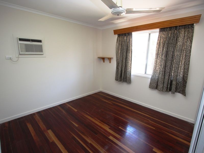 17 Lavarack Street, Mount Louisa QLD 4814