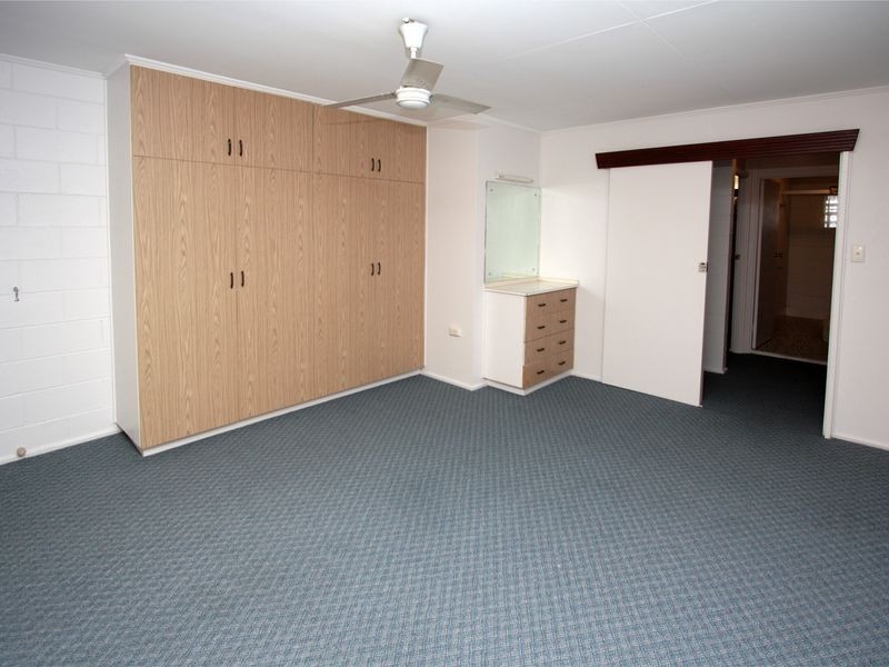 4/24 Bayswater Terrace, Hyde Park QLD 4812