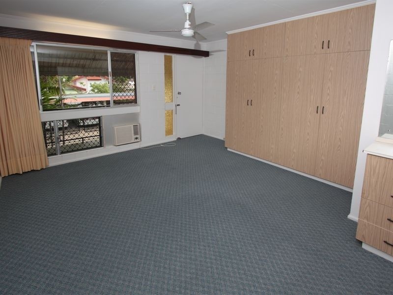 4/24 Bayswater Terrace, Hyde Park QLD 4812