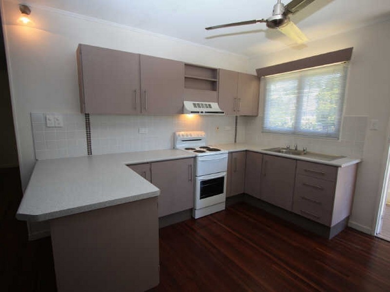 13 Illoura Street, Cranbrook QLD 4814