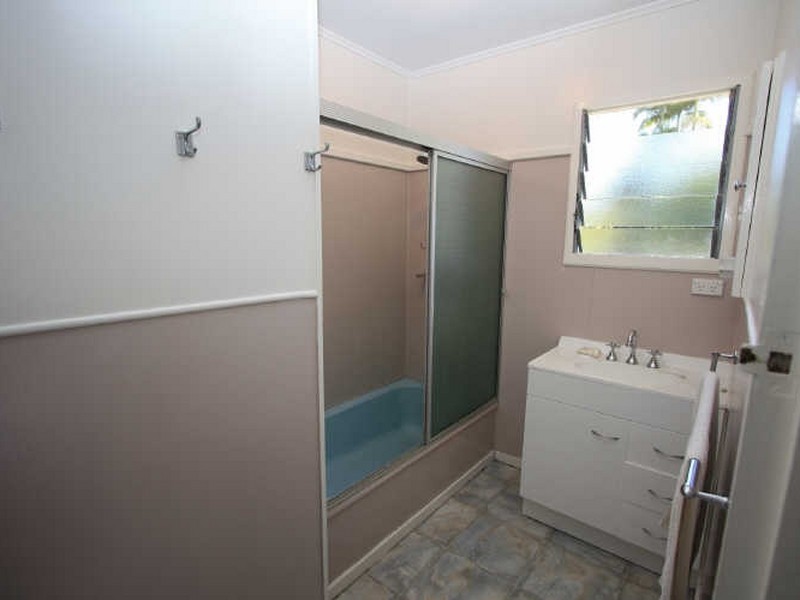 13 Illoura Street, Cranbrook QLD 4814