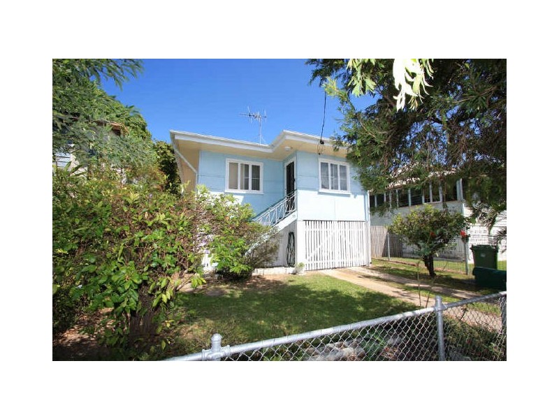 20 Railway Ave, Railway Estate QLD 4810