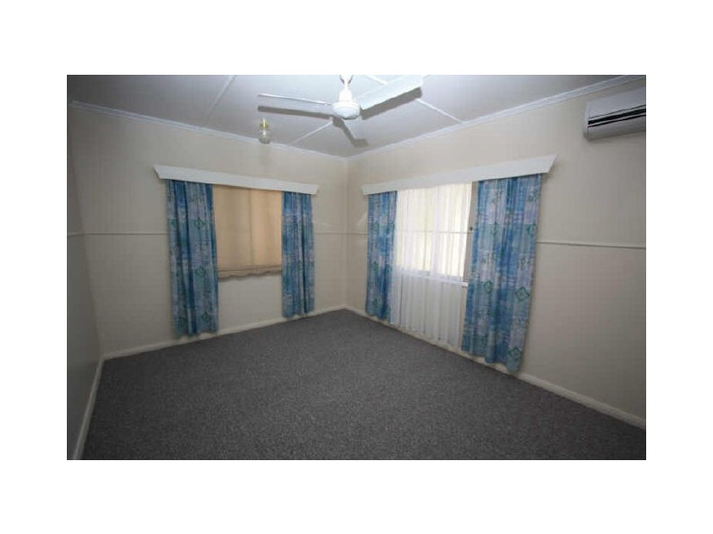 20 Railway Ave, Railway Estate QLD 4810