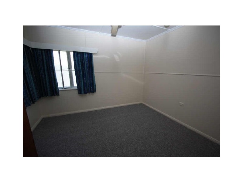 20 Railway Ave, Railway Estate QLD 4810