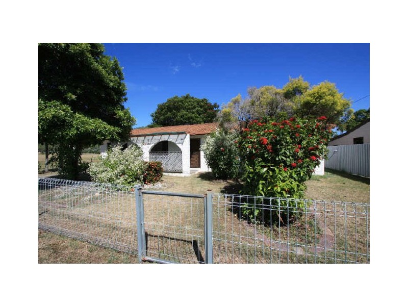 25 Buchanan Street, Mount Louisa QLD 4814