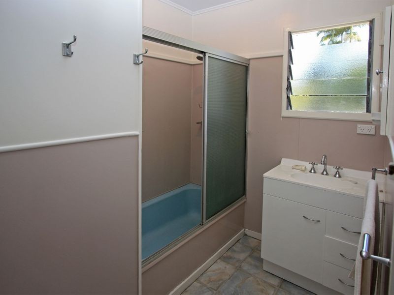 13 Illoura Street, Cranbrook QLD 4814