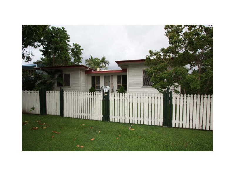 8 Moorina Street, Mundingburra QLD 4812