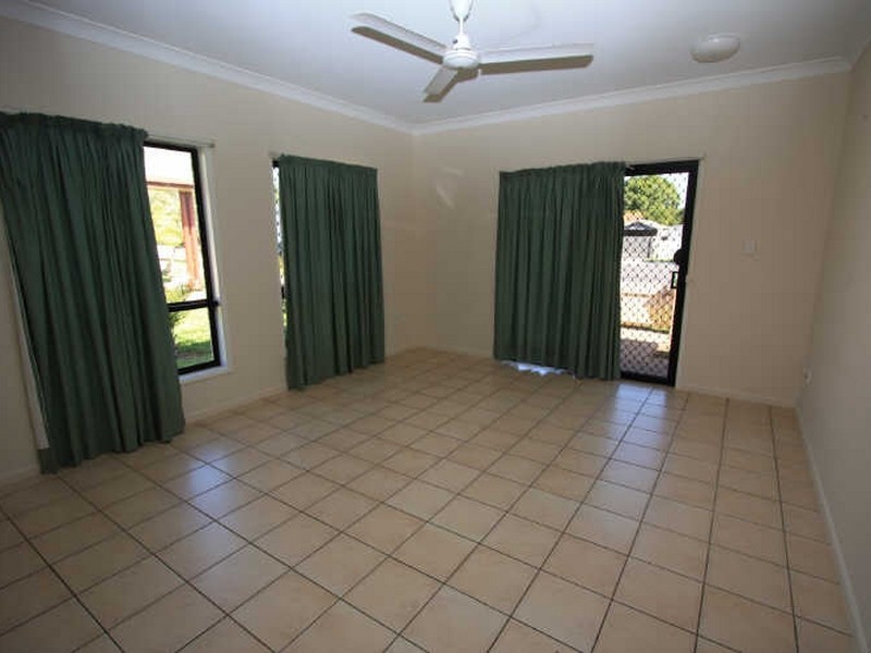 2/21 Bell Street, South Townsville QLD 4810