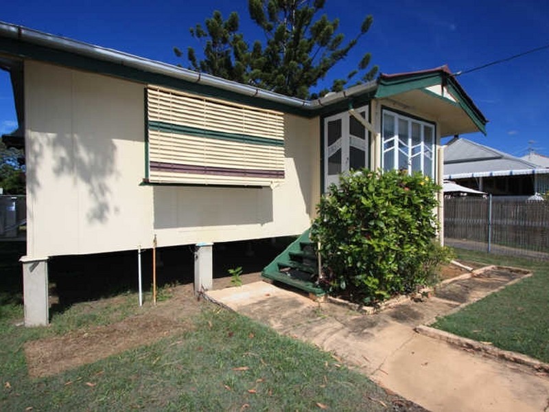56 Tully Street, South Townsville QLD 4810