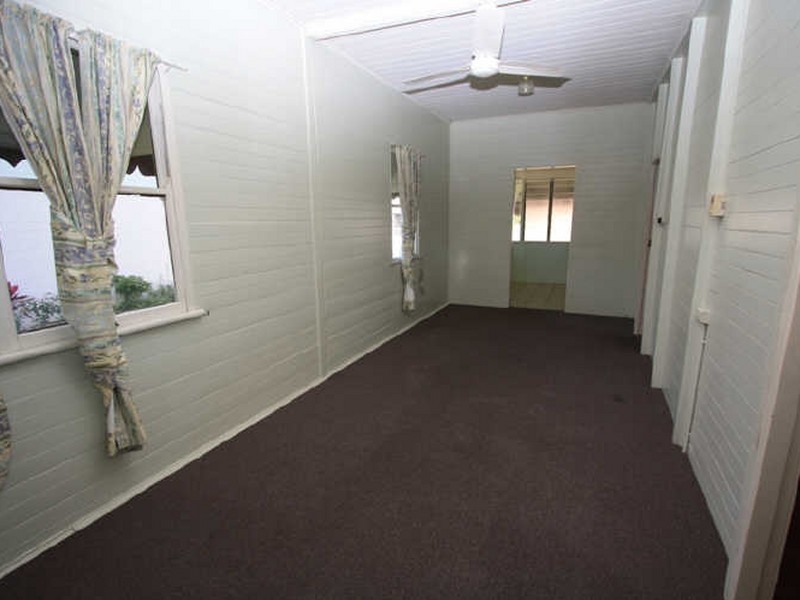 56 Tully Street, South Townsville QLD 4810