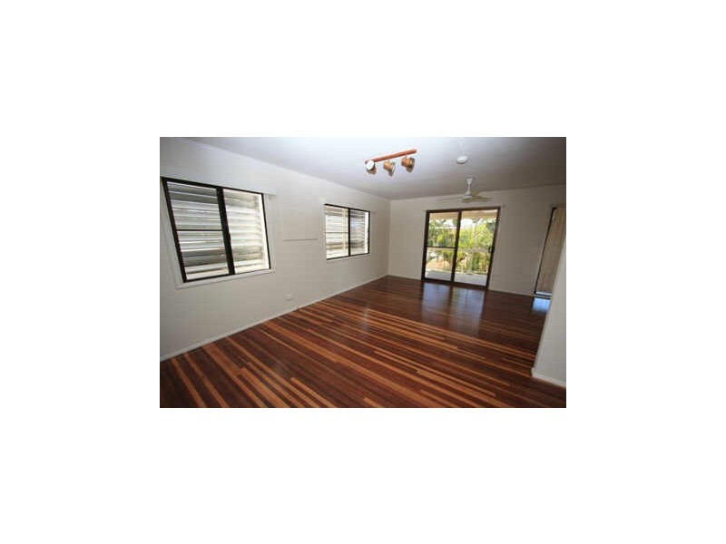 1 Ferguson St, Currajong QLD 4812