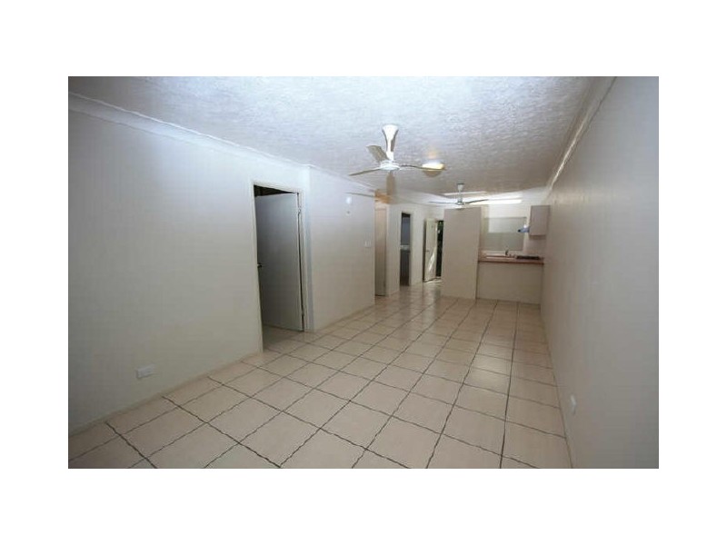 8/6 Bell Street, South Townsville QLD 4810