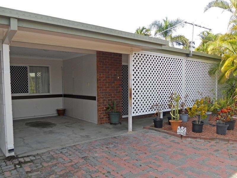 2/18-20 Roberts Street, Hermit Park QLD 4812