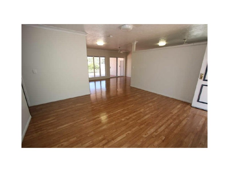 5 Mt Kulburn Dr, Jensen QLD 4818