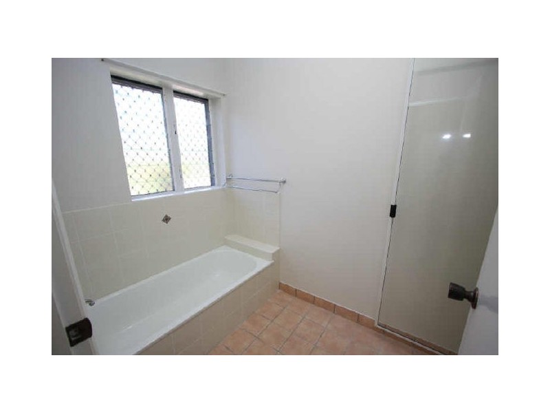 5 Mt Kulburn Dr, Jensen QLD 4818