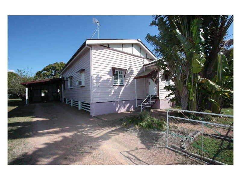 8 Urquhart Street, Currajong QLD 4812