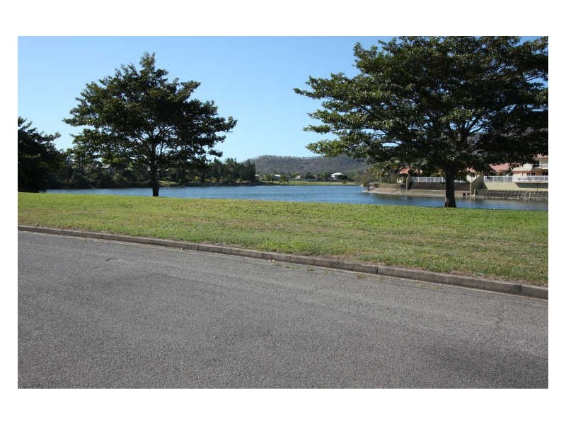 8 Urquhart Street, Currajong QLD 4812