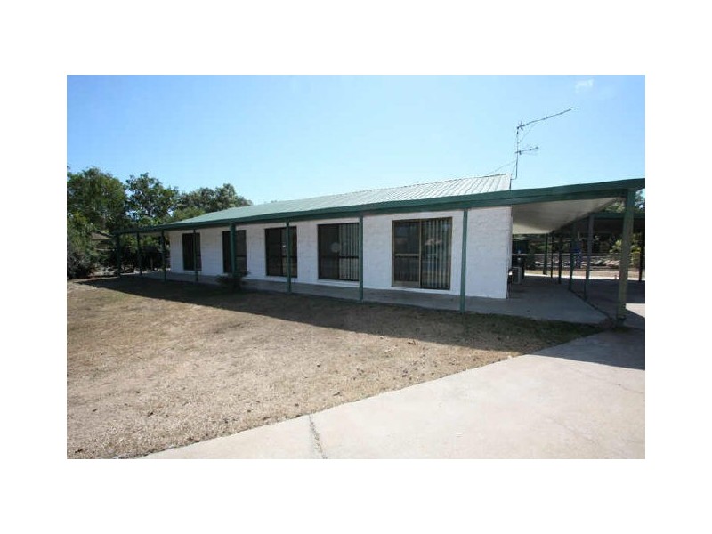 6 Fuchsia Court, Bushland Beach QLD 4818