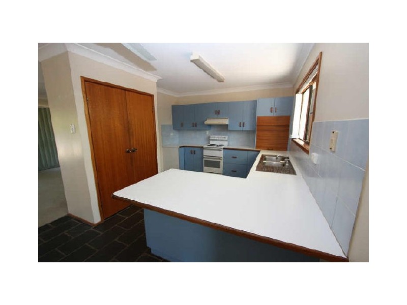 6 Fuchsia Court, Bushland Beach QLD 4818