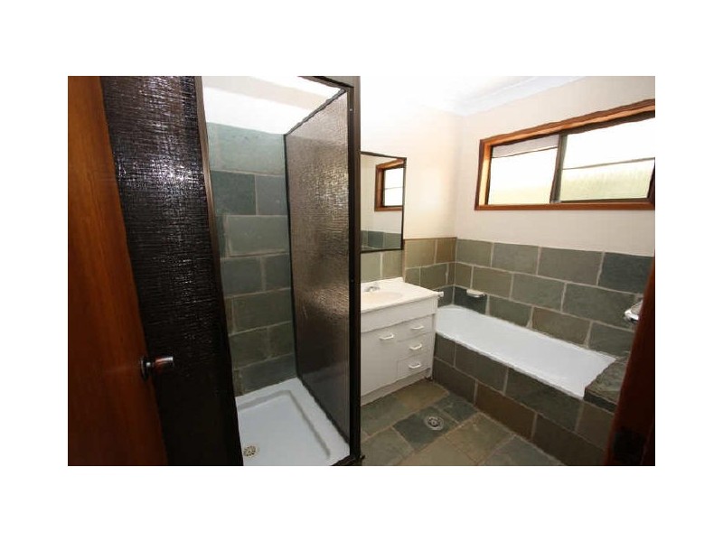 6 Fuchsia Court, Bushland Beach QLD 4818