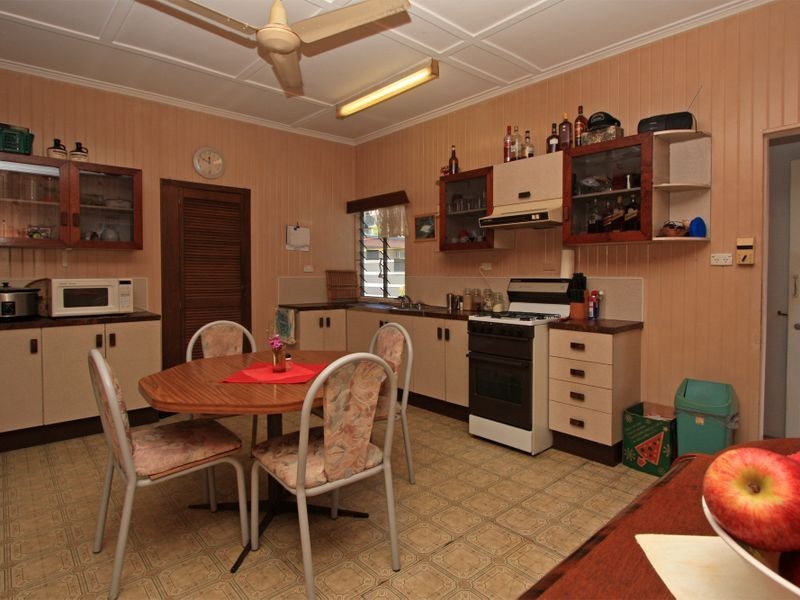 26 Bayswater Terrace, Hyde Park QLD 4812