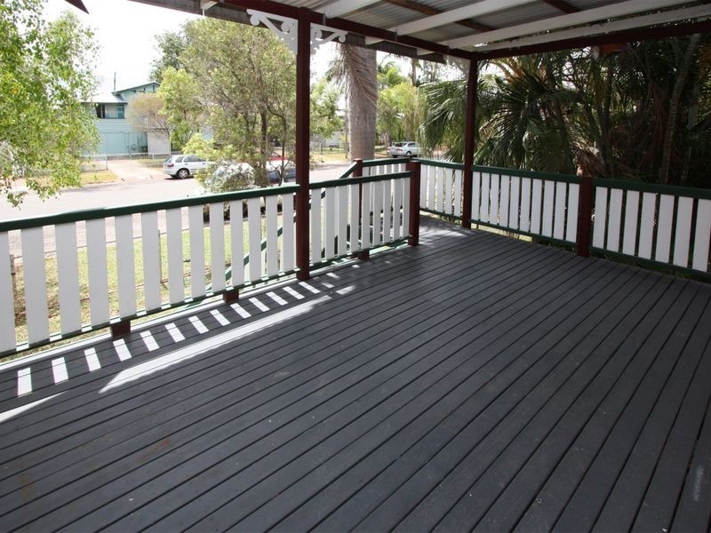 112 Twelfth Avenue, Railway Estate QLD 4810