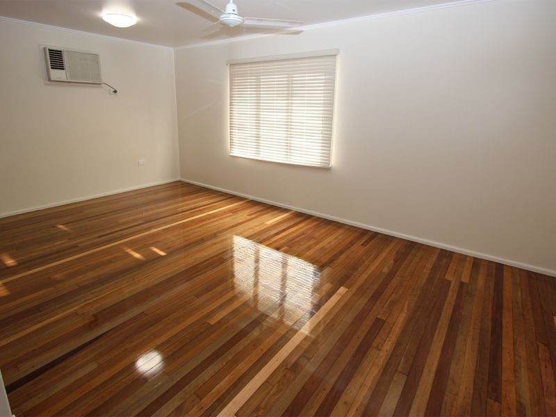 4 Nunana Street, Cranbrook QLD 4814