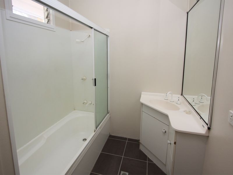 4 Nunana Street, Cranbrook QLD 4814