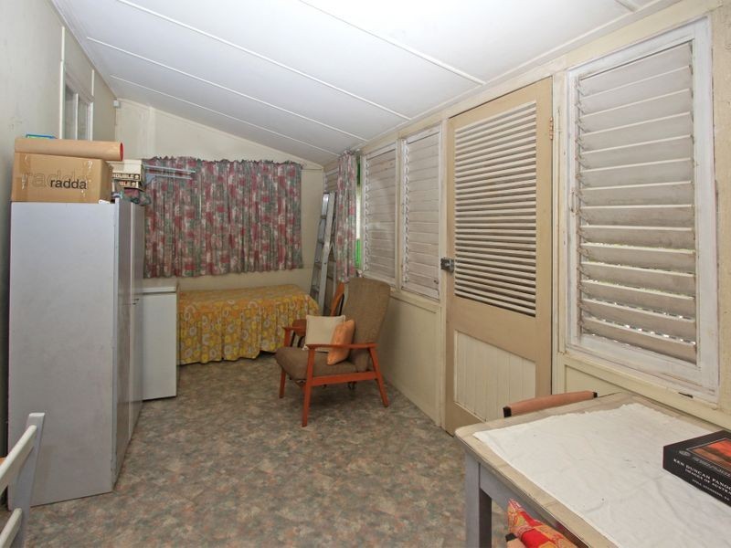 54 Queens Road, Hermit Park QLD 4812