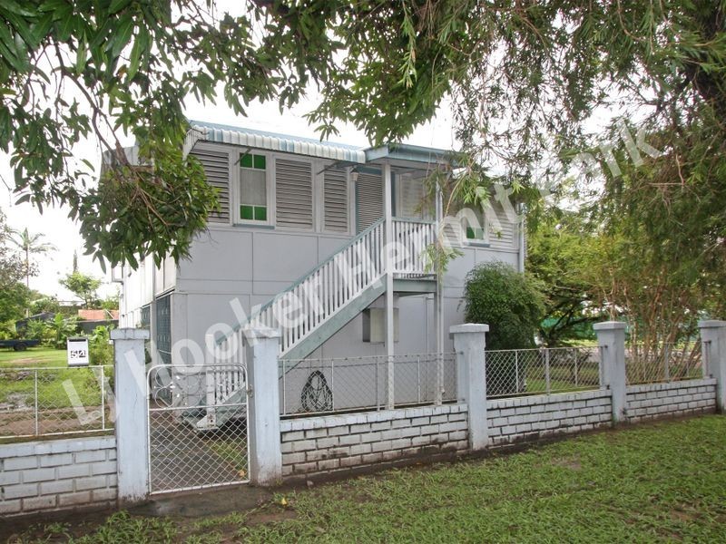 54 Queens Road, Hermit Park QLD 4812