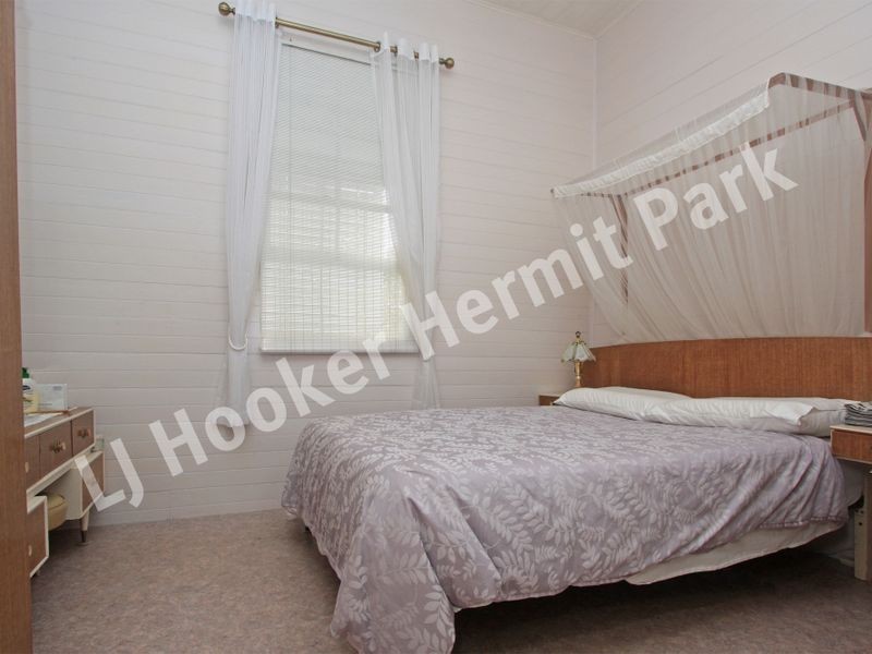 54 Queens Road, Hermit Park QLD 4812