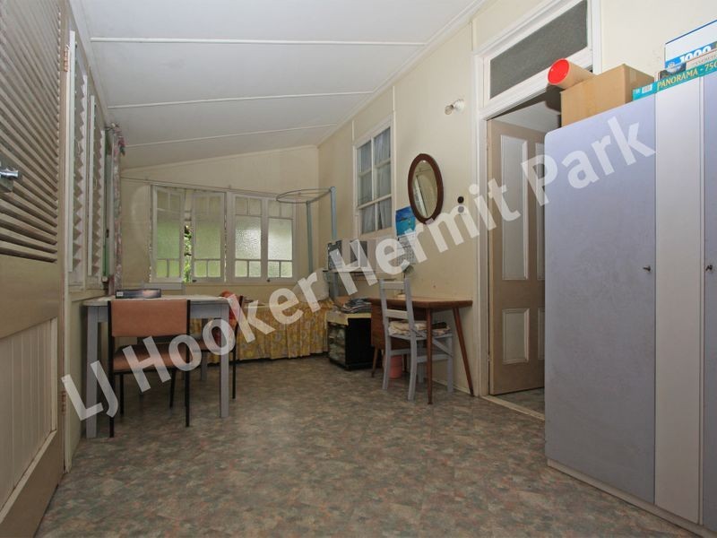 54 Queens Road, Hermit Park QLD 4812