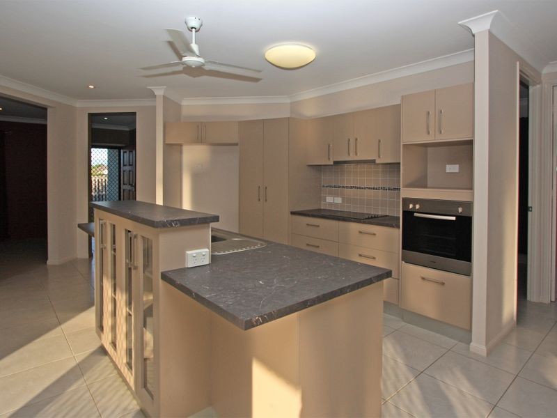 5 Henning Court, Bushland Beach QLD 4818