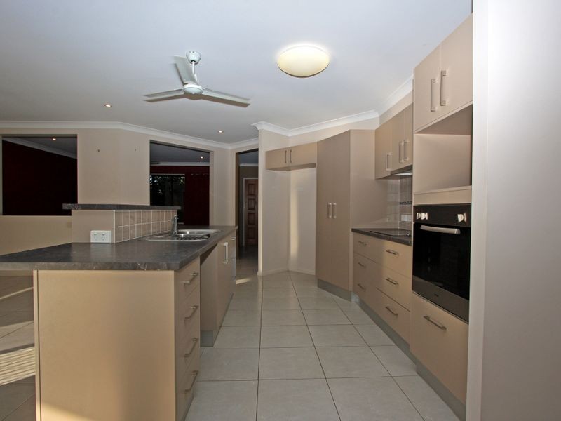 5 Henning Court, Bushland Beach QLD 4818