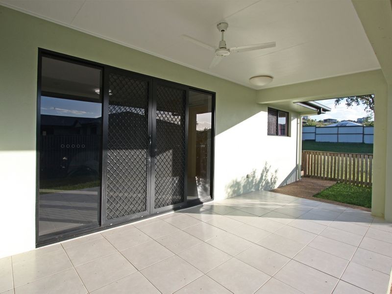 5 Henning Court, Bushland Beach QLD 4818