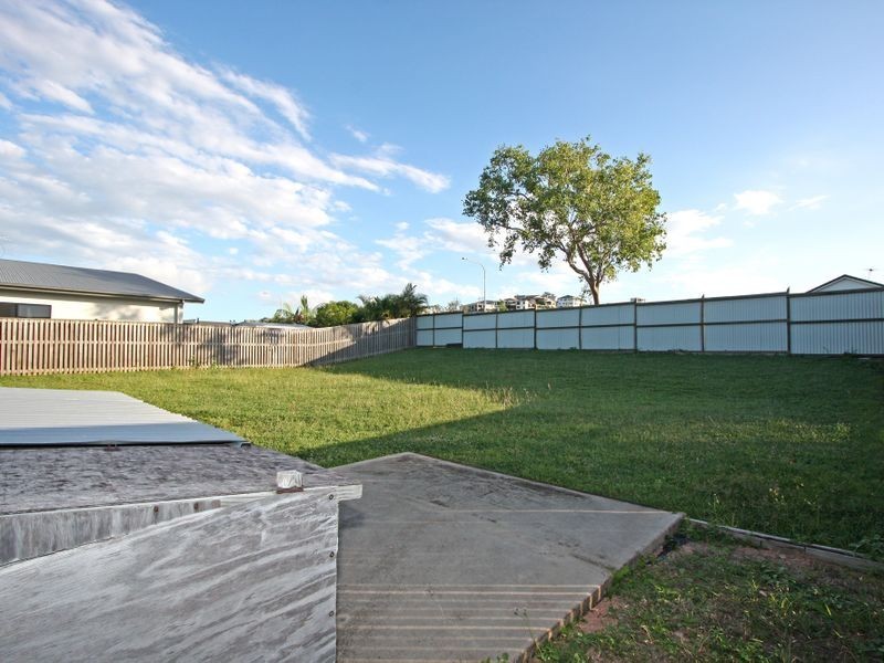 5 Henning Court, Bushland Beach QLD 4818