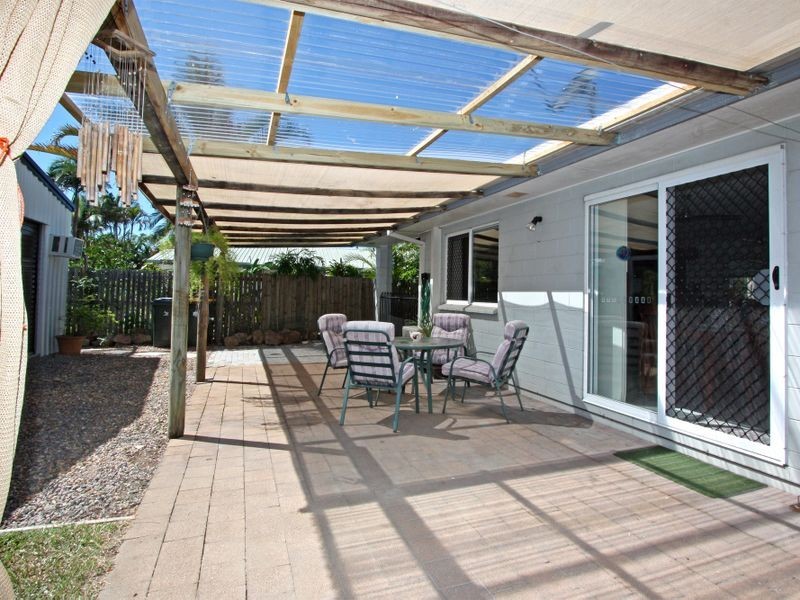 45 Marina Drive, Bushland Beach QLD 4818