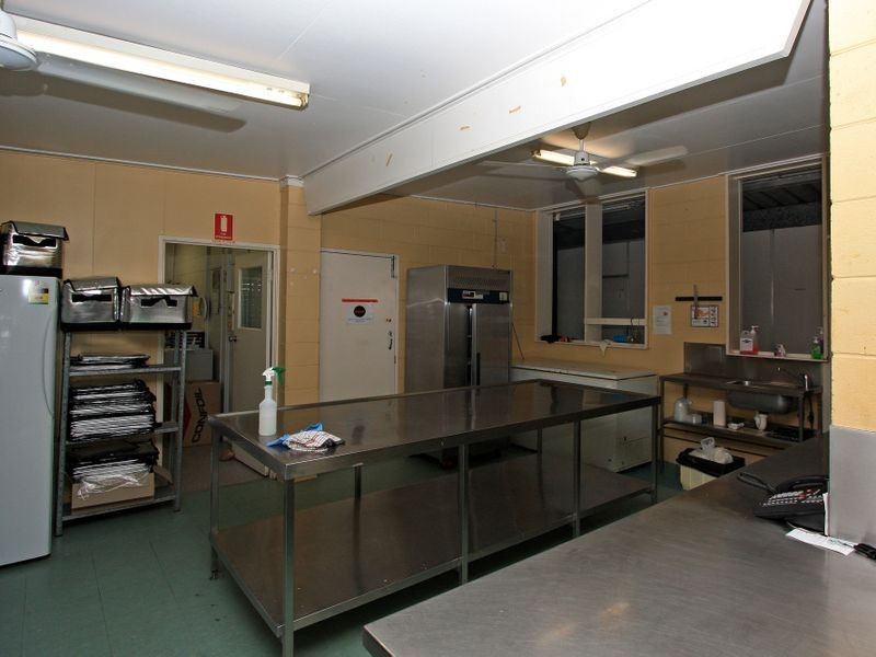 20 Warburton Street, North Ward QLD 4810