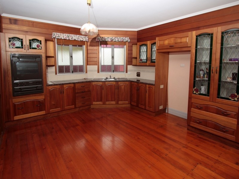 25 Armstrong Street, Hermit Park QLD 4812