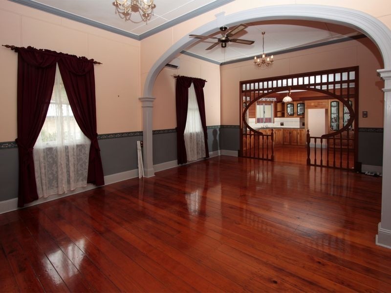 25 Armstrong Street, Hermit Park QLD 4812