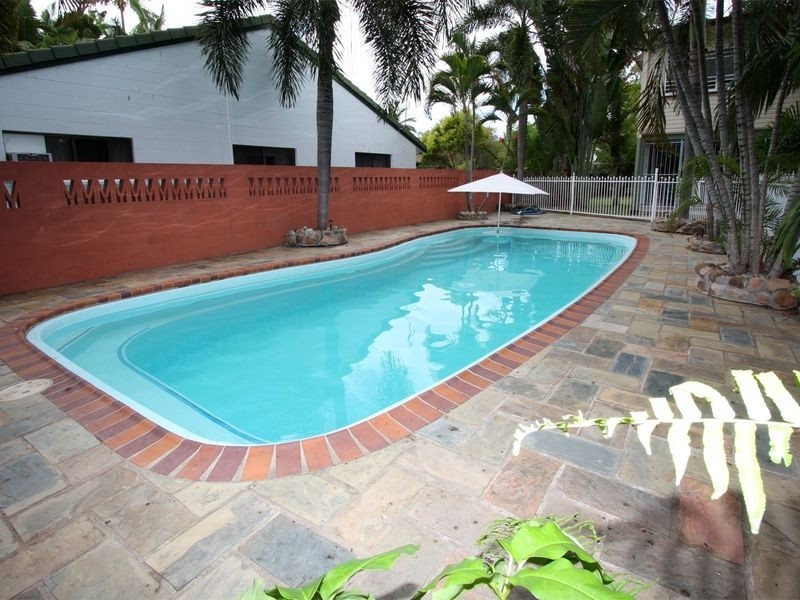 25 Armstrong Street, Hermit Park QLD 4812