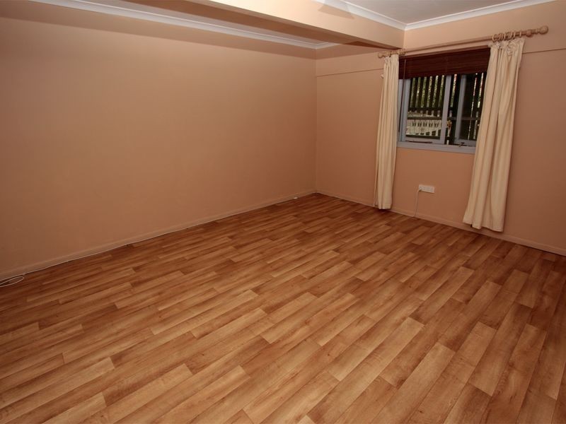 25 Armstrong Street, Hermit Park QLD 4812