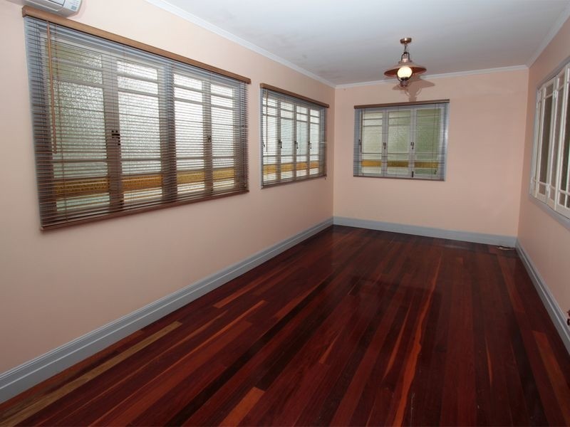 25 Armstrong Street, Hermit Park QLD 4812