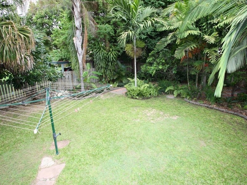 25 Armstrong Street, Hermit Park QLD 4812