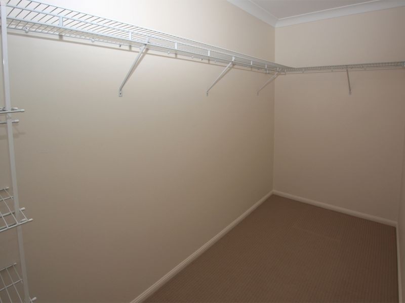 23 Lockyer Place, Mount Louisa QLD 4814